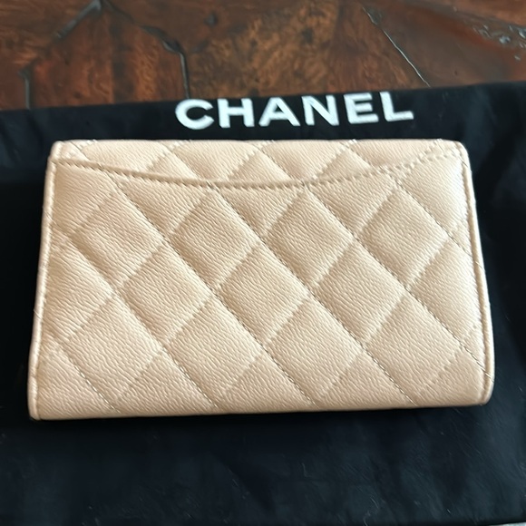 Chanel caviar medium flap wallet in light pink - Picture 5 of 8